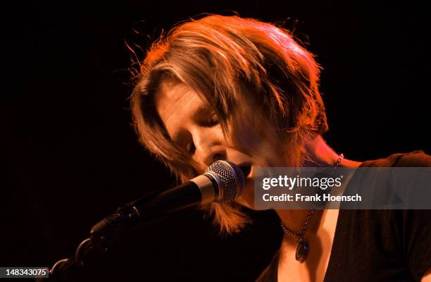 Singer Ter Ree Terri Moeller Photos and Premium High Res Pictures - Getty Images