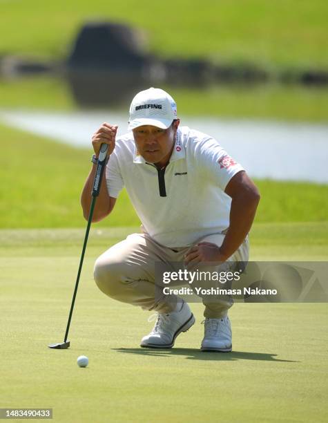 Hideto Tanihara of Japan putts on the fifth green during day one of the ISPS Handa - Championship at PGM Ishioka GC on April 20, 2023 in Omitama,...