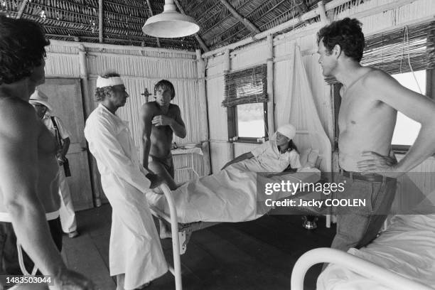 Pierre Richard, Gérard Depardieu et Corynne Charby lors du tournage du film 'La Chèvre' au Mexique en novembre 1981