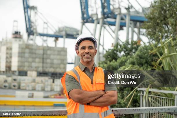 portrait of  container freight worker - auckland transport stock pictures, royalty-free photos & images