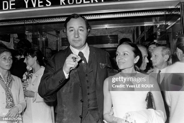 Philippe Noiret et Monique Chaumette à la première du film 'Clérambard' à Paris, le 3 octobre 1969.