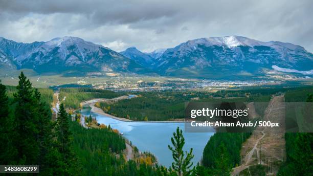 sweeping vistas of the beautiful canadian rockies,lake louise,canada - sweeping landscape stock pictures, royalty-free photos & images