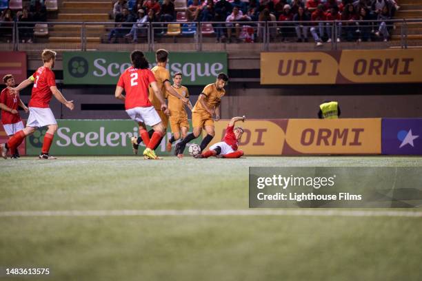 Tacle Slide Tackle Football Photos and Premium High Res Pictures - Getty Images