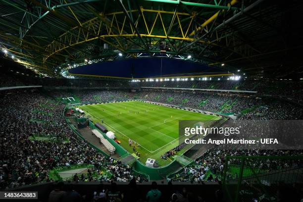 General view of play inside the stadium during the UEFA Europa League Quarterfinal Second Leg match between Sporting CP and Juventus at Estadio Jose...