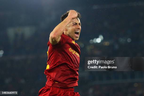 Stephan El Shaarawy of AS Roma celebrates after scoring the team's third goal during the UEFA Europa League Quarterfinal Second Leg match between AS...