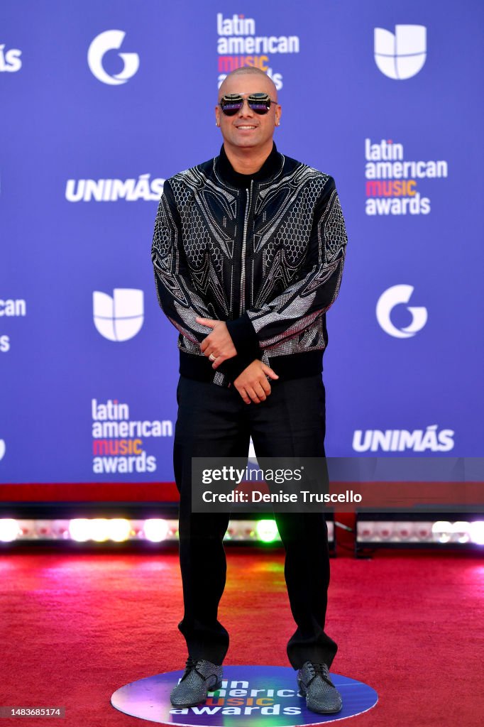 wisin-attends-the-2023-latin-american-music-awards-at-mgm-grand-garden-arena-on-april-20-2023.jpg