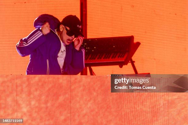 Bizzarp Singer Bizarrap Photos and Premium High Res Pictures - Getty Images