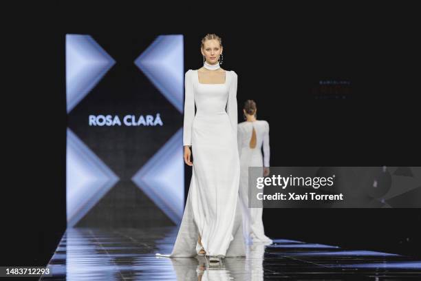 Model walks the runway at the Rosa Clara show on day 2 of Barcelona Bridal Fashion Week 2023 on April 20, 2023 in Barcelona, Spain.