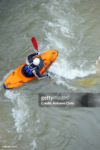 kayaker going down river - extreme kayaking - life vest stock pictures, royalty-free photos & images