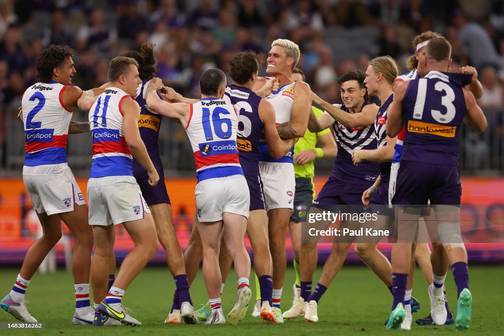 AFL Rd 6 - Fremantle v Western Bulldogs