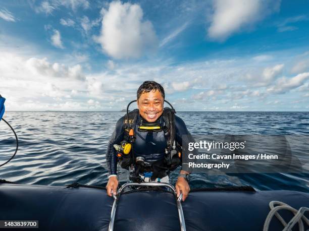 Diver Rafts 296 Mask Raft Stock Photos, High-Res Pictures, and Images - Getty Images