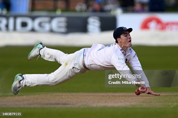 Ali Orr of Sussex dives full length but can't hold on to a difficult chance from Finlay Bean of Yorkshire during the LV= Insurance County...