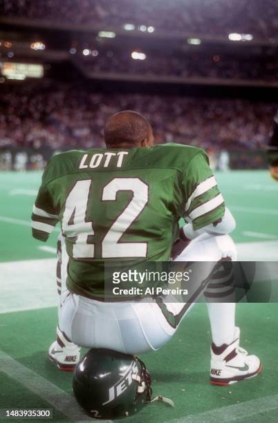 Safety Ronnie Lott of the New York Jets follows the action in the game between the Philadelphia Eagles vs New York Jets on September 3, 1993 at The...