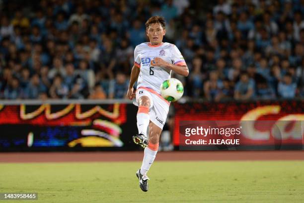 Toshihiro Aoyama of Sanfrecce Hiroshima in action during the J.League J1 match between Kawasaki Frontale and Sanfrecce Hiroshima at Todoroki Stadium...