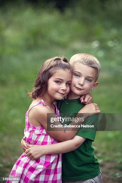 twins - twin girls stock pictures, royalty-free photos & images