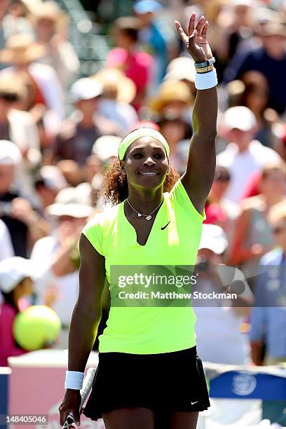 Serena Williams acknowledges the crowd after her win over Coco Vandeweghe during the final of the Bank of the West Classic at Stanford University...