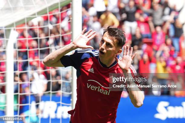 Ante Budimir of CA Osasuna celebrates after scoring the team's first goal during the LaLiga Santander match between CA Osasuna and Real Betis at El...