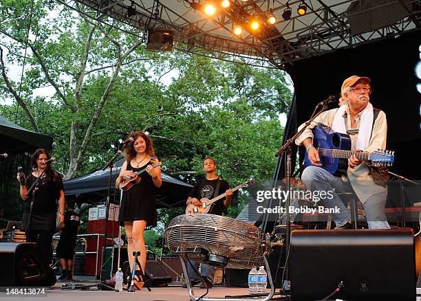 Annie Guthrie Photos and Premium High Res Pictures - Getty Images