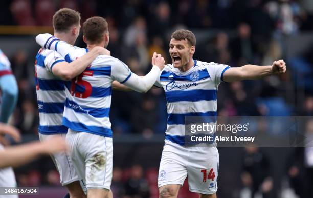 Chris Martin of Queens Park Rangers celebrates with team mates after the Sky Bet Championship between Burnley and Queens Park Rangers at Turf Moor on...