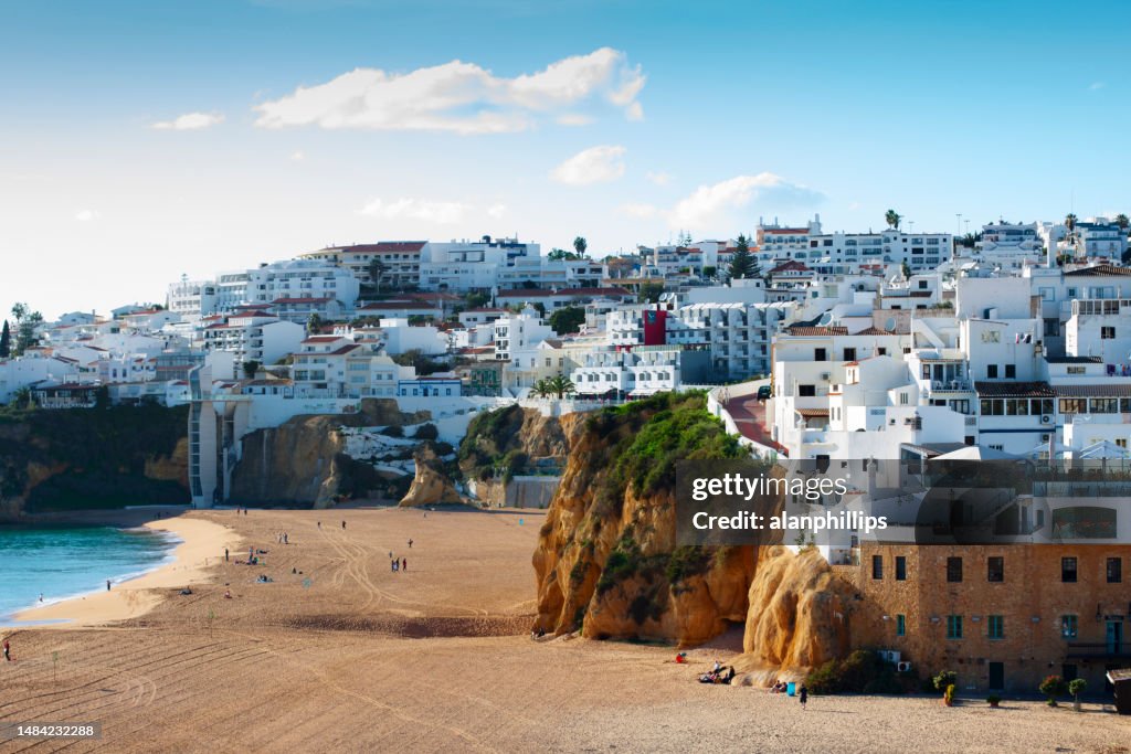Vista di Albufeira, Algarve, Portogallo.