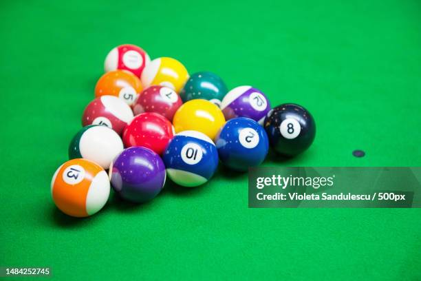 close-up of balls on table - snookerkugel stock-fotos und bilder