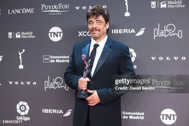 Benicio del Toro holds the Honorific Award during the Platino Awards for Ibero-American Cinema 2023 at IFEMA Palacio Municipal on April 22, 2023 in...