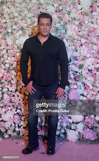 Salman Khan attends Arpita Khan and Aayush Sharma’s Eid bash on April 22, 2023 in Mumbai, India