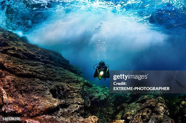 underwater mistery - deep sea diving stockfoto's en -beelden