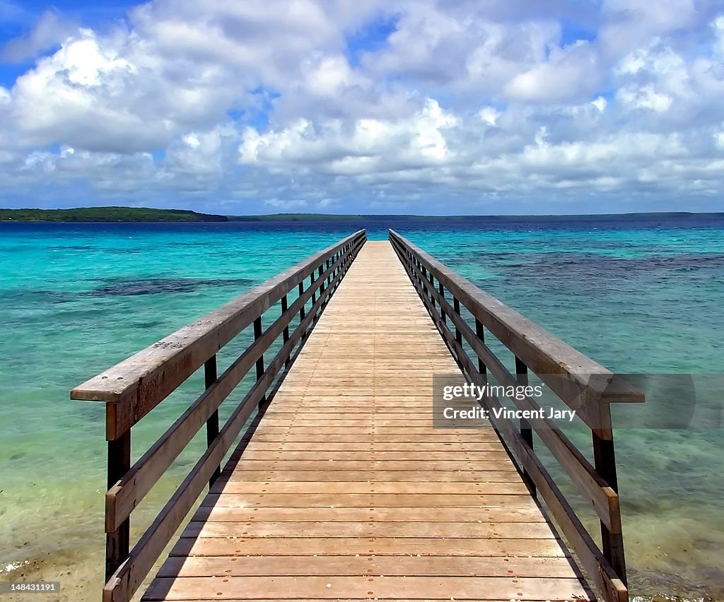 Pontoon new caledonia