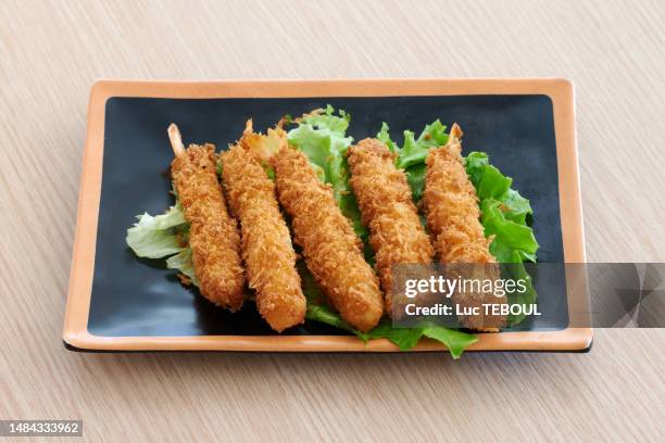 shrimp tempura - tempura stock-fotos und bilder