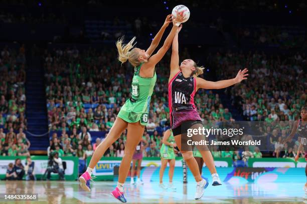 Rudi Ellis of the Fever and Georgie Horjus of the Thunderbirds contest for the ball during the round six Super Netball match between West Coast Fever...