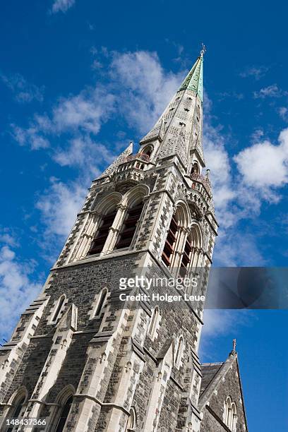 cathedral spire in cathedral square. - christchurch nieuw zeeland stockfoto's en -beelden