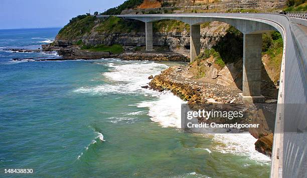 coastal view - sea cliff bridge stockfoto's en -beelden