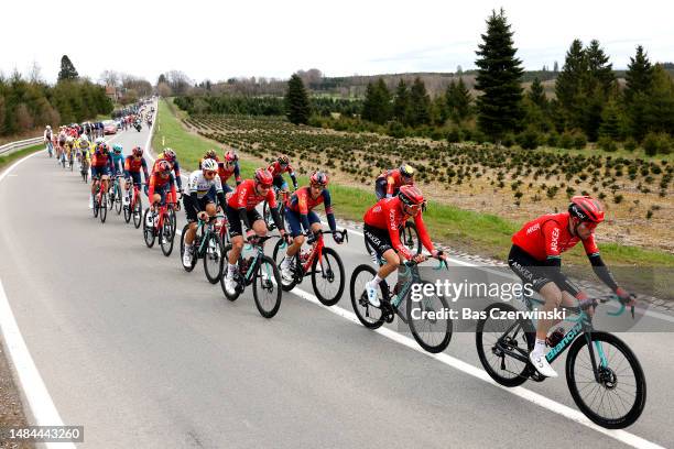 General view of Magnus Sheffield of The United States, Pavel Sivakov of Russia, Thomas Pidcock of The United Kingdom and Team INEOS Grenadiers,...