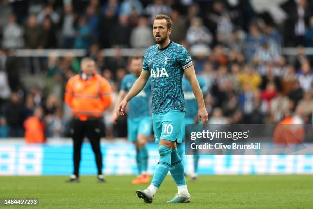 Harry Kane of Tottenham Hotspur looks dejected following the team's defeat during the Premier League match between Newcastle United and Tottenham...