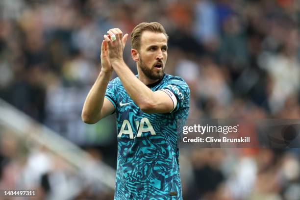 Harry Kane of Tottenham Hotspur applauds the fans after the team's defeat during the Premier League match between Newcastle United and Tottenham...