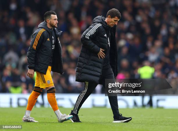 Jack Harrison and Javi Gracia, Manager of Leeds United, look dejected following the Premier League match between Fulham FC and Leeds United at Craven...