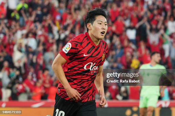 Kang-in Lee of RCD Mallorca celebrates scoring his team´s third goal during the LaLiga Santander match between RCD Mallorca and Getafe CF at Visit...