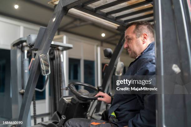 902 Front End Loaders Stock Photos, High-Res Pictures, and Images ...