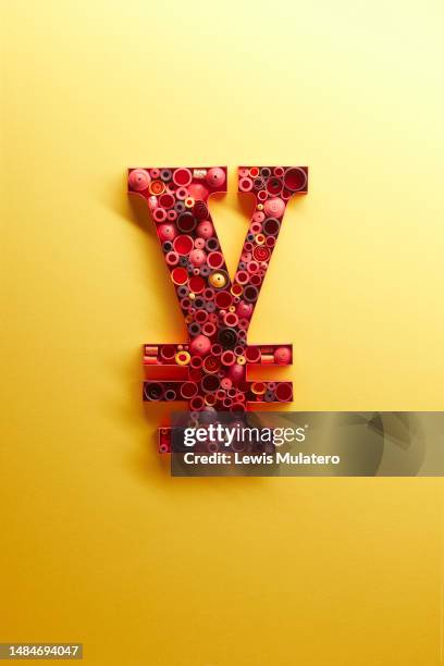 yen, yuan ¥ currency symbol made of quilled, filigree paper - taiwanese currency stock pictures, royalty-free photos & images