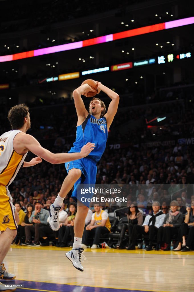 Dallas Mavericks v Los Angeles Lakers