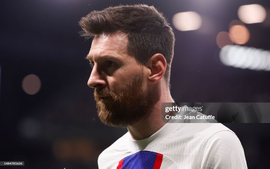 Lionel Messi arrives in Barcelona amid potential Nou Camp return