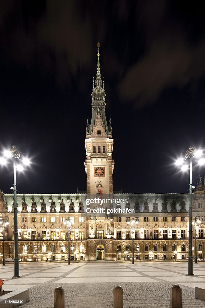 Hamburg City Hall, Front