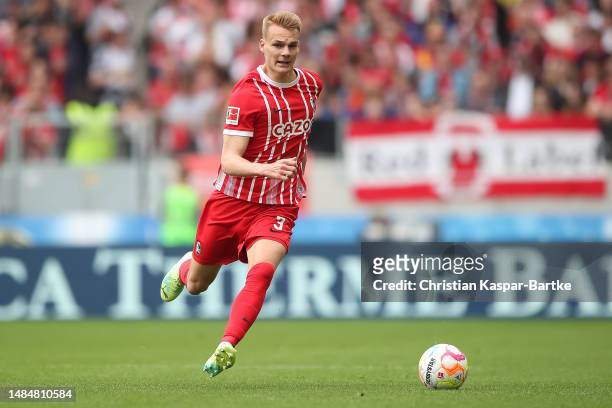 Philipp Lienhart of SC Freiburg in action during the Bundesliga match between Sport-Club Freiburg and FC Schalke 04 at Europa-Park Stadion on April...