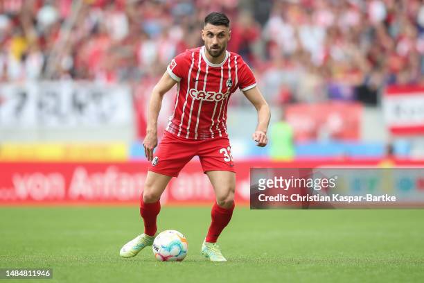Vincenzo Grifo of SC Freiburg in action during the Bundesliga match between Sport-Club Freiburg and FC Schalke 04 at Europa-Park Stadion on April 23,...