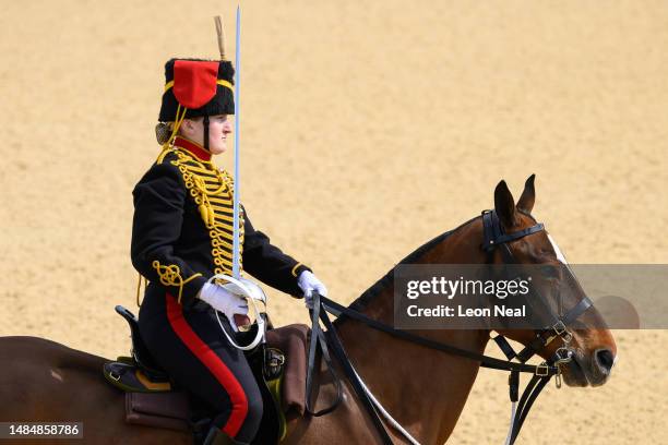 Troop Riding Soldier Ride Photos and Premium High Res Pictures - Getty Images