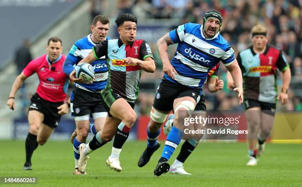 Marcus Smith of Harlequins breaks with the ball during the Gallagher Premiership Rugby match between Harlequins and Bath Rugby at Twickenham Stadium...