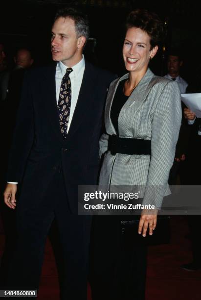 Jamie Lee Curtis and actor/writer husband Christopher Guest attend the "Mr. Saturday Night" Hollywood Premiere at Mann's Chinese Theatre in...