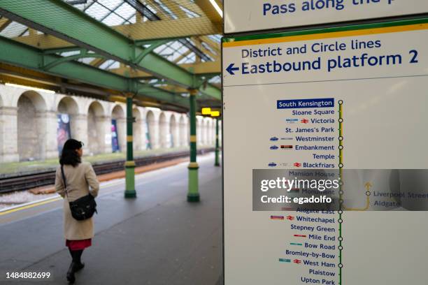 Metropolitan Line Sign 172 18022023 Stock Photos, High-Res Pictures, and Images - Getty Images
