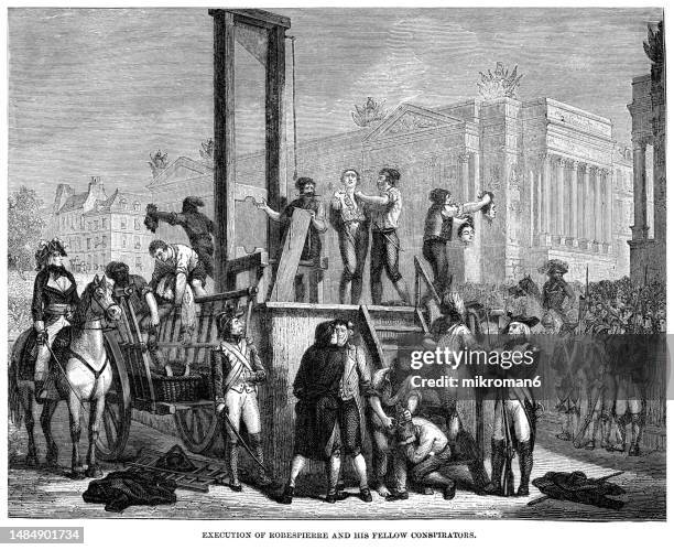 old engraved illustration of execution of maximilien de robespierre and his fellow conspirators - strumenti-per-esecuzioni foto e immagini stock